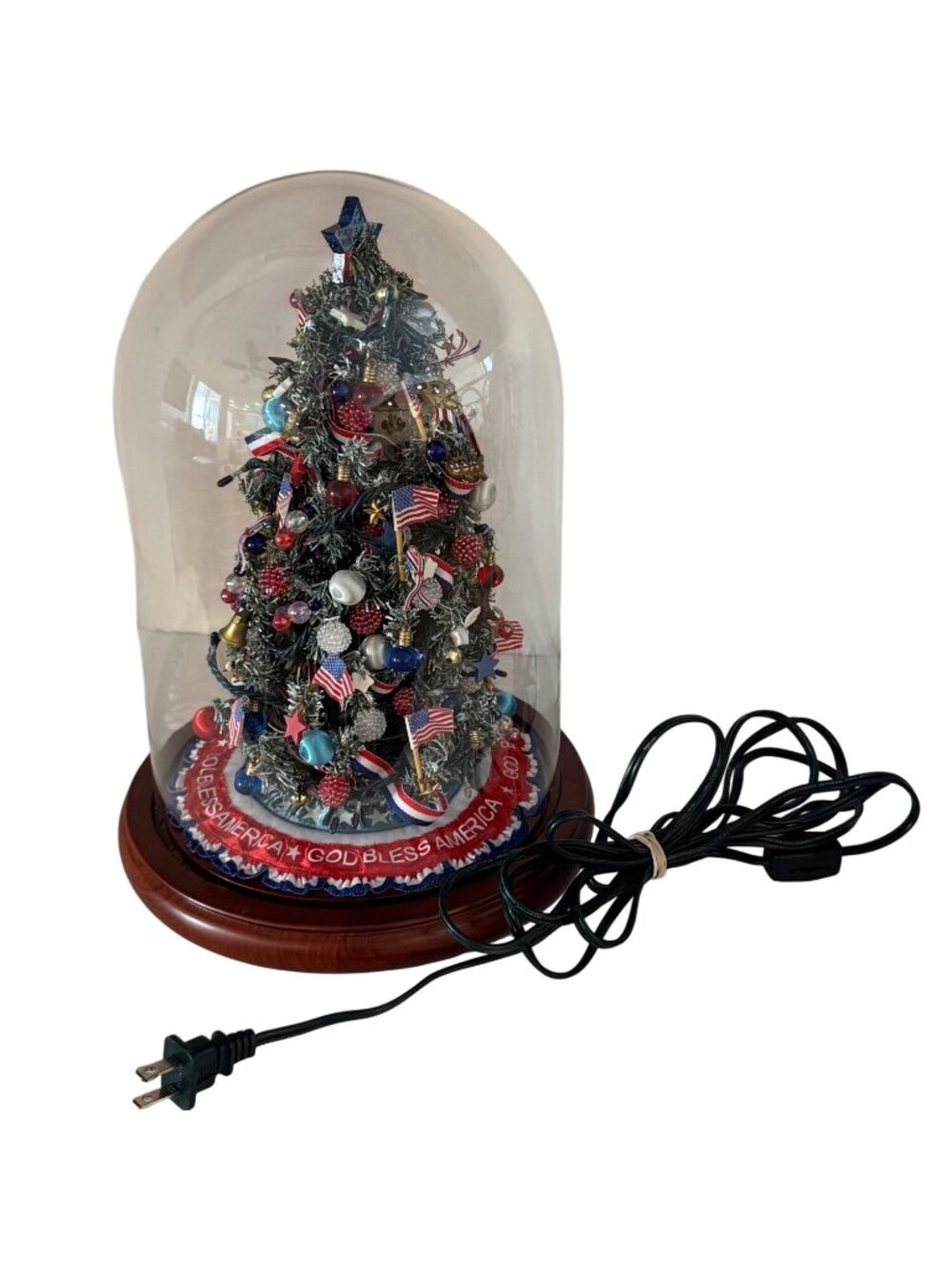 Vintage The Danbury Mint God Bless America Lighted Christmas Tree In Glass Dome